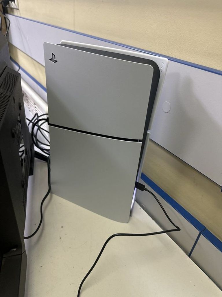 Дешево Sony PlayStation 5 Digital Edition 825GB з ломбарду