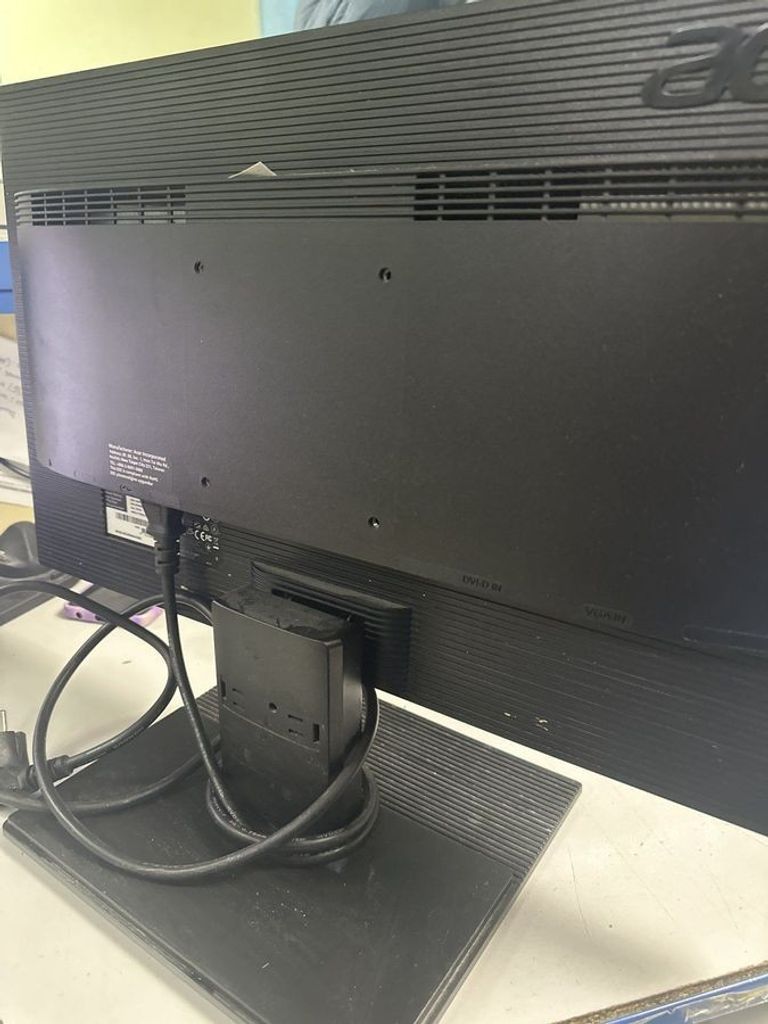 Дешиво Acer V226HQL (UM.WV6EE.B01, UM.WV6EE.B04) с ломбарда