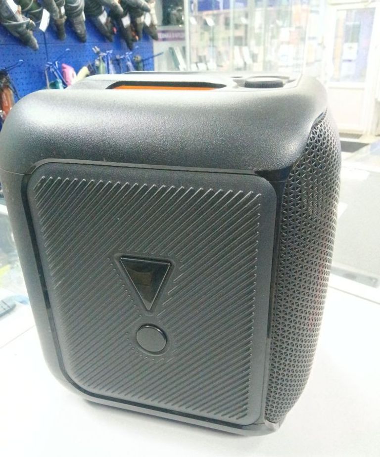 Объявление Jbl partybox encore essential Б/У