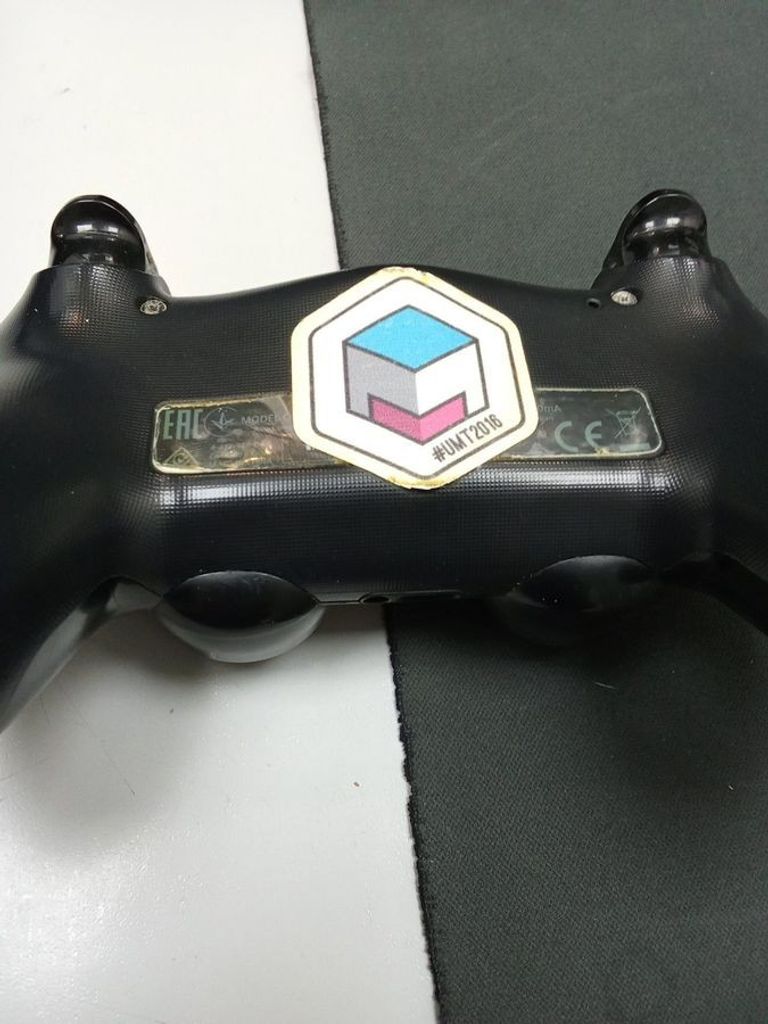 Дешево Sony dualshock 4 з ломбарду