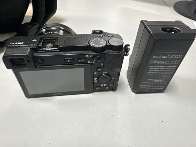 Оголошення Sony alpha a6400 + selp1650 e 3.5-5.6/pz 16-50 oss Б/У