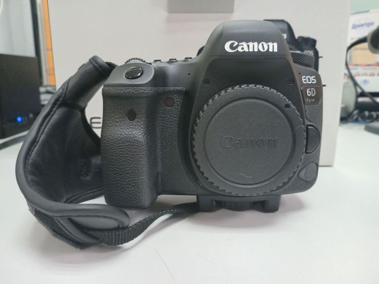Купити Canon eos 6d mark ii body Б/У