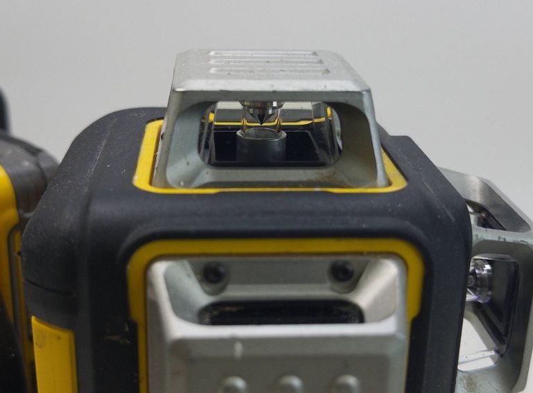 Оголошення Dewalt DCE089D1G18 Б/У