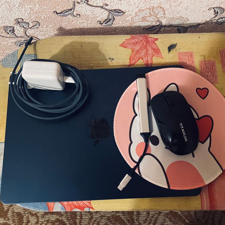 Купить Apple MacBook Air 13,6" 2025 Midnight (MW133) Б/У