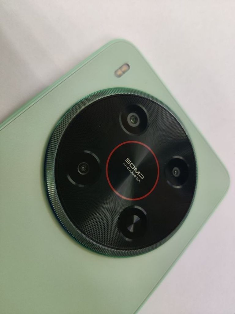 Zte Nubia V70 Max 6/128GB Gray Код:01-200884246. Изображение 6