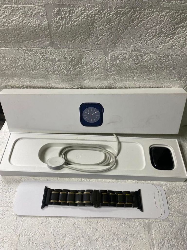 Купити Apple watch series 8 gps 41mm aluminum case a2770 Б/У