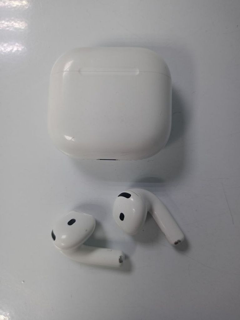 Распродажа Apple airpods 4 with active noise cancellation, продавец Техноскарб
