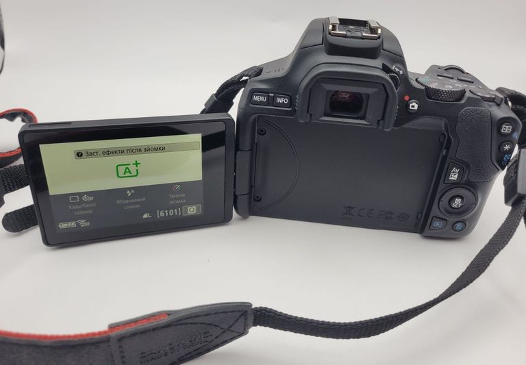 Canon eos 250d kit 18-55mm ef-s is stm Код:01-200896101. Зображення 7