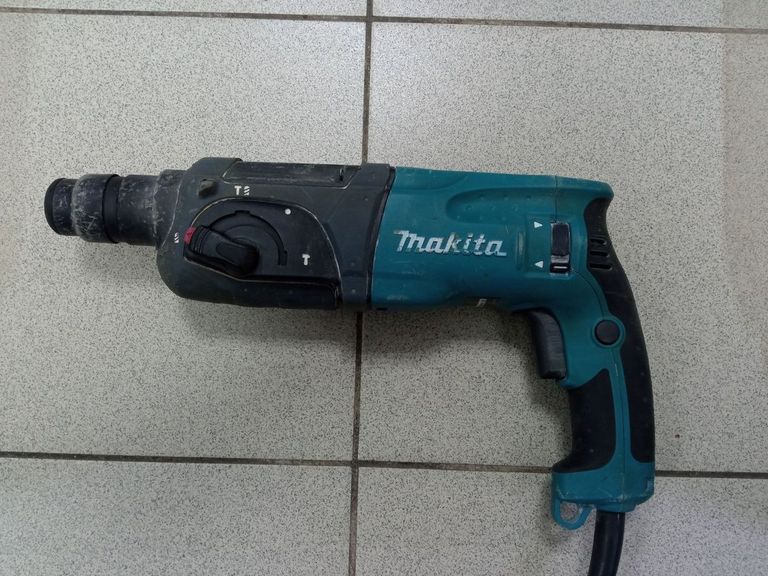 Купити Makita HR2470 Б/У