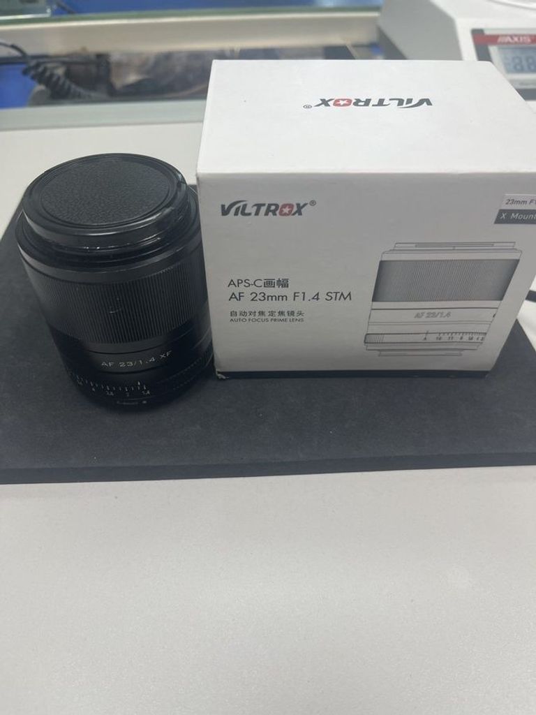 Купити Viltrox AF 23mm f/1,4 Б/У