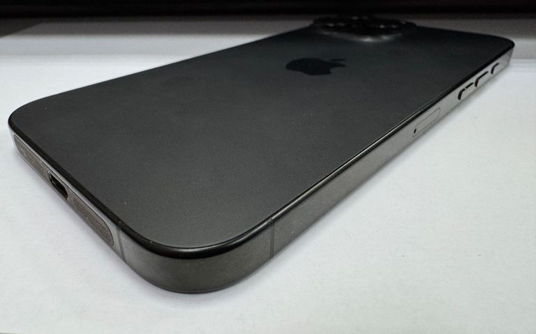 Apple iphone 16 pro max 256gb Код:01-200913837. Зображення 9