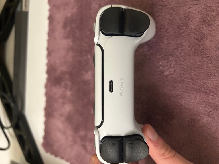 Дешево Sony DualSense White (9399902) з ломбарду