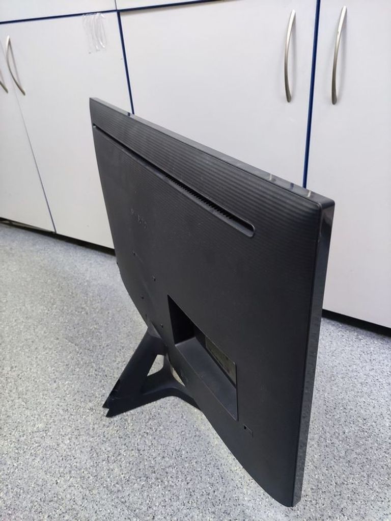 Розпродаж Samsung U32J590U, продавець Техноскарб