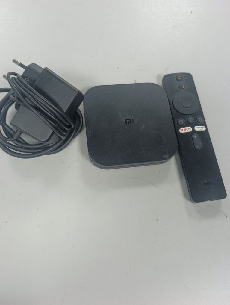 Купить Xiaomi mi tv box s mdz-22-ab Б/У
