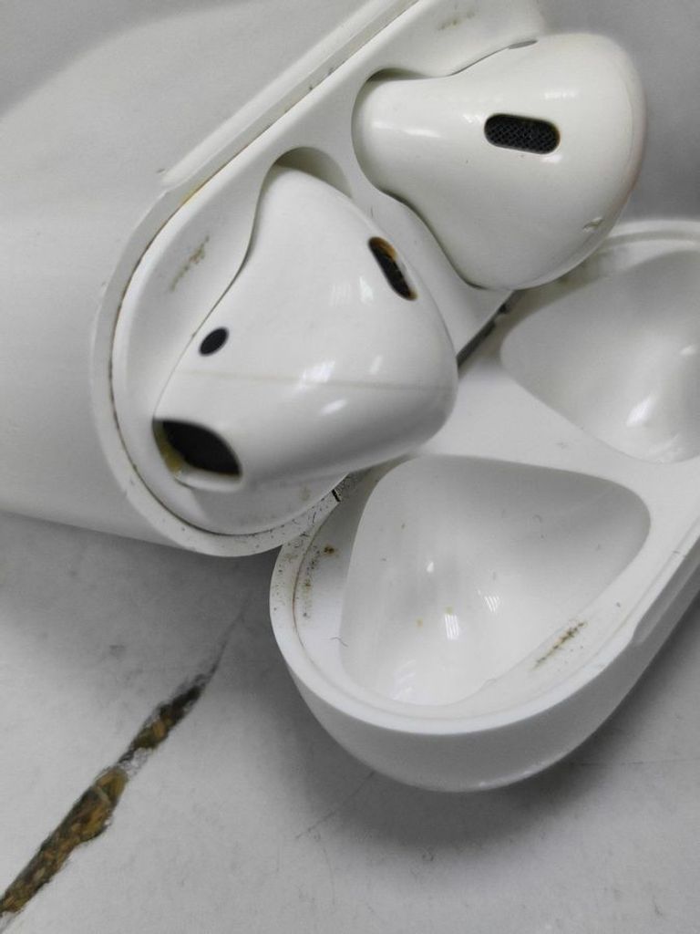 Дешиво Apple airpods 2nd generation a1602, a2031, a2032 с ломбарда