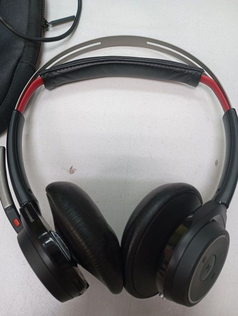 Купить Plantronics voyager b825 Б/У