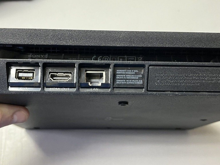 Дешиво  Sony PlayStation 4 Slim 1TB Black с ломбарда