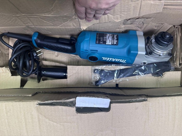 Дешево Makita GA9050 з ломбарду