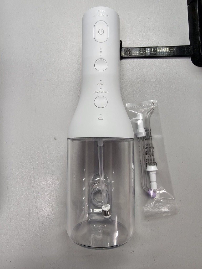 Объявление Philips Sonicare Cordless Power Flosser 3000 HX3826/31 Б/У