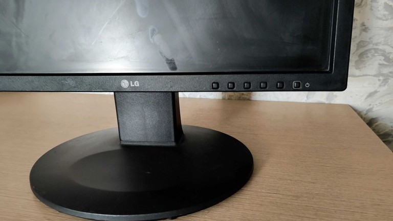 Объявление Lg e1910s-bn Б/У