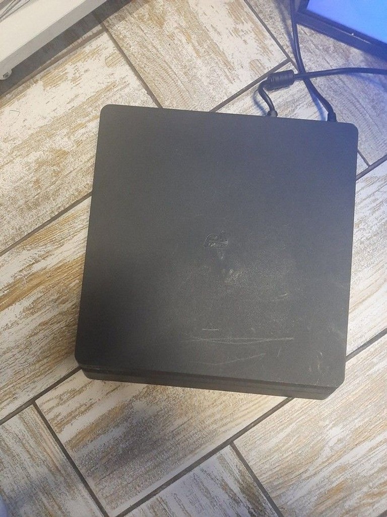 Купити Sony playstation 4 slim 500gb Б/У