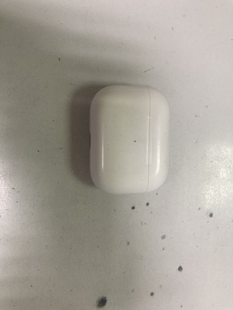 Купити Apple airpods pro 2nd generation with magsafe charging case usb-c Б/У