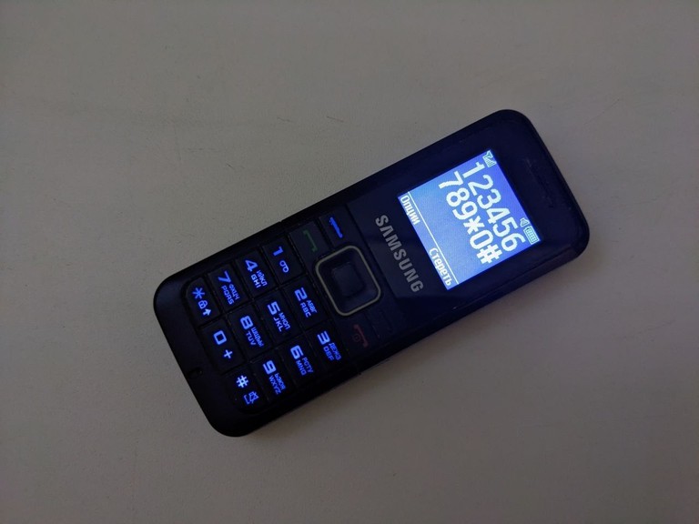 Купити Samsung e1070 Б/У