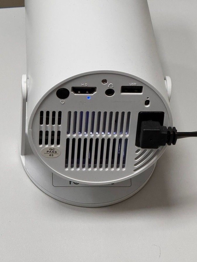 Оголошення Led Projector hy300 Б/У