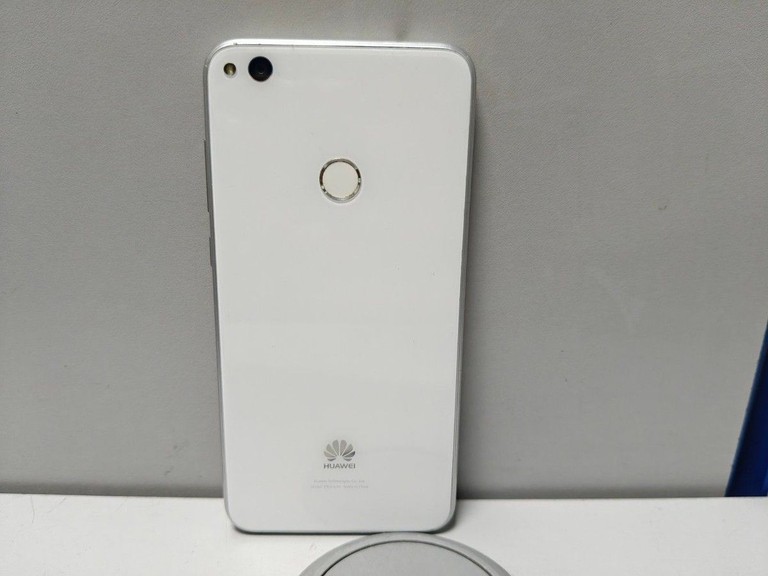 Розпродаж Huawei p8 lite 2021 pra-la1 3/16gb, продавець Техноскарб