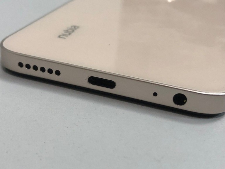 Zte Nubia V70 8/256GB Gray Код:01-200990086. Зображення 7