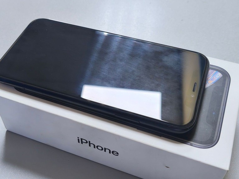 Apple iphone xr 64gb Код:01-200995009. Зображення 8