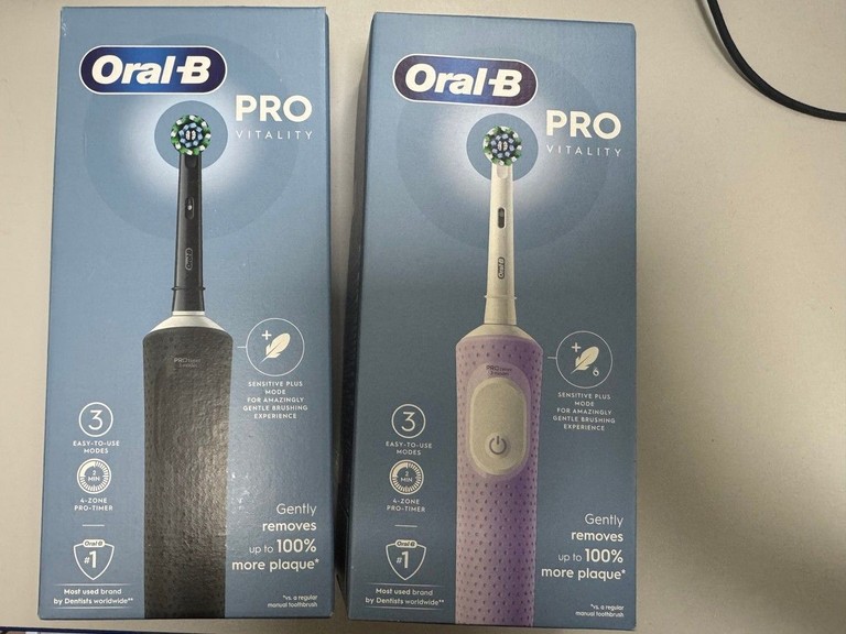 Купити Oral-b Vitality D103.413.3 PRO Protect X Clean Vapor Blue + toothpaste Б/У