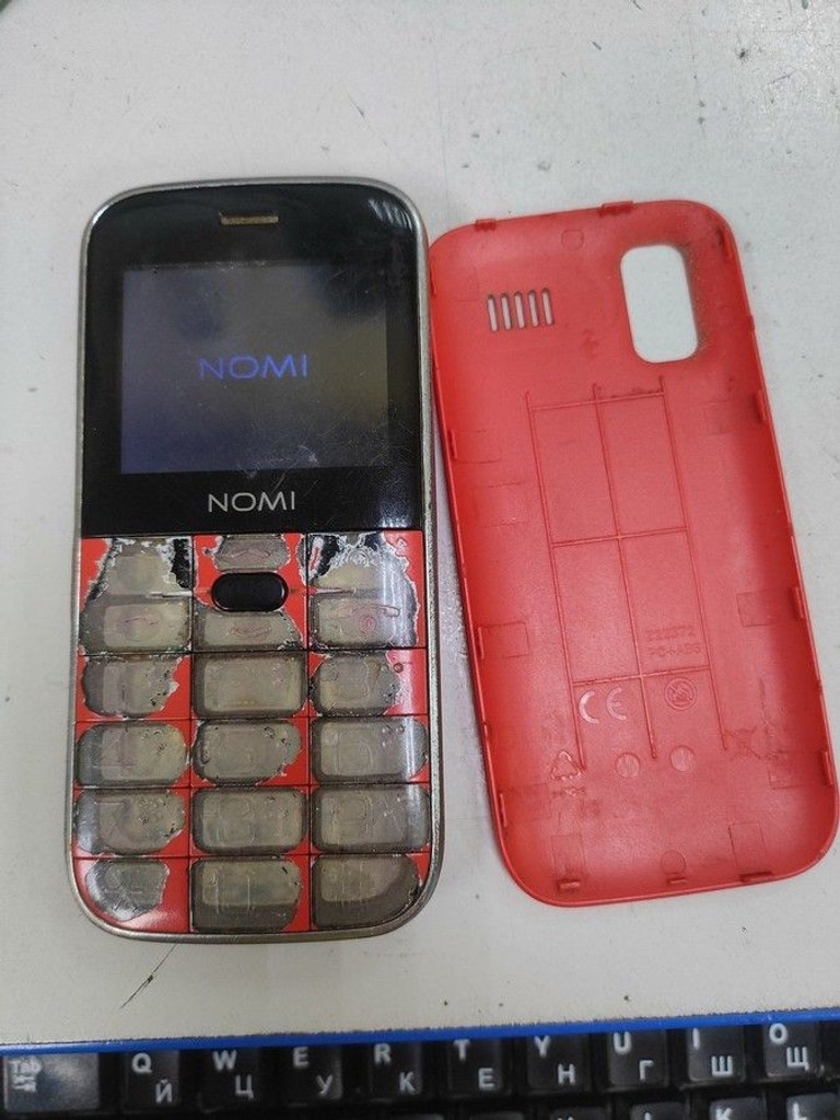 Купити Nomi i220 Red Б/У