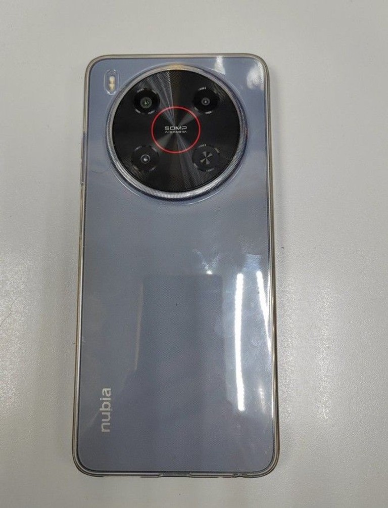 Дешево Zte Nubia V70 Max 6/128GB Gray з ломбарду