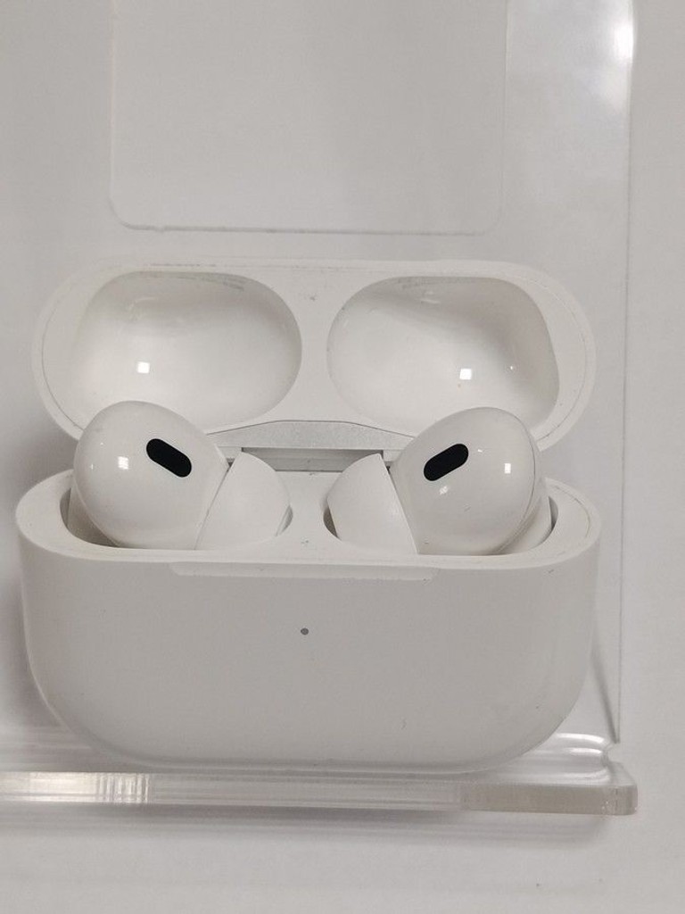 Оголошення Apple airpods pro 2nd generation with magsafe charging case usb-c Б/У