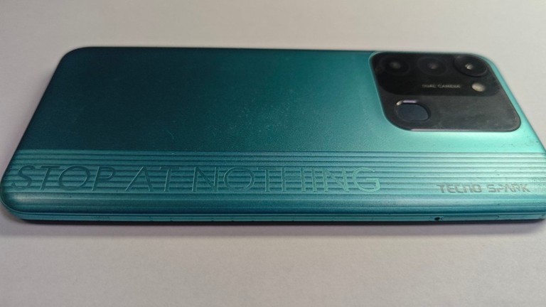 Tecno spark 8c kg5k 4/128gb Код:01-201011858. Зображення 8