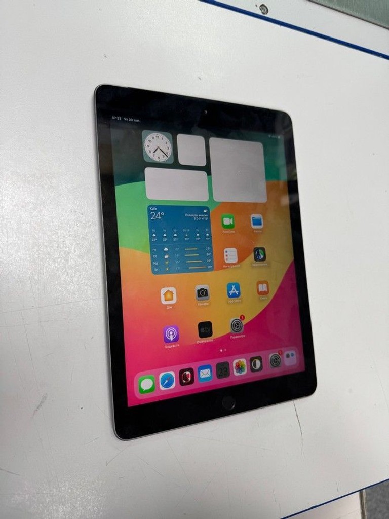 Дешево Apple ipad 6 gen 2018 32gb wi-fi + lte з ломбарду