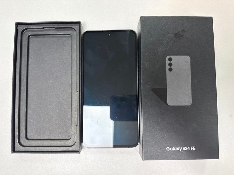 Оголошення Samsung galaxy s24 fe 8/256gb Б/У