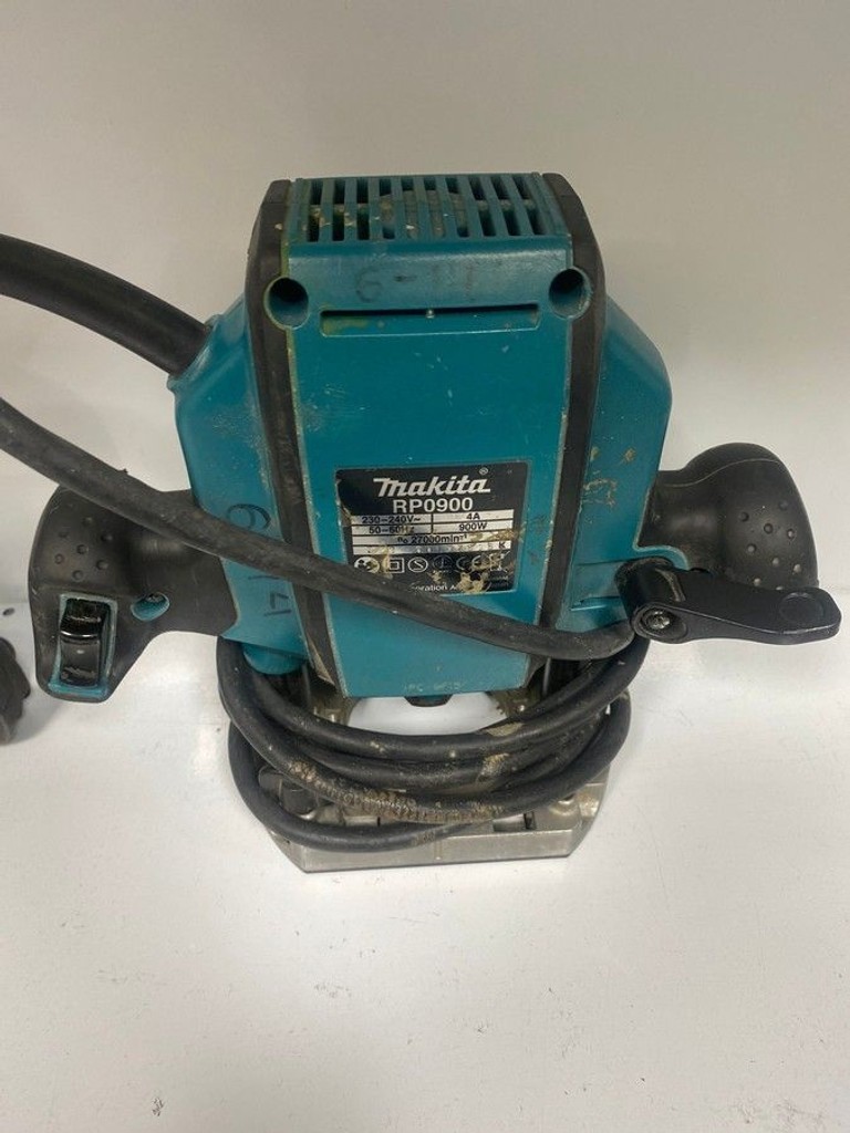 Купити Makita RP0900 Б/У