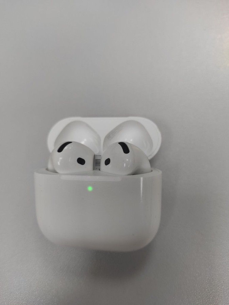 Купить Apple airpods 4 Б/У