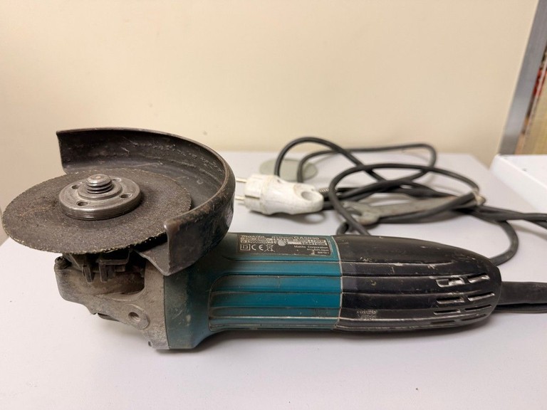 Дешево Makita GA5030 з ломбарду