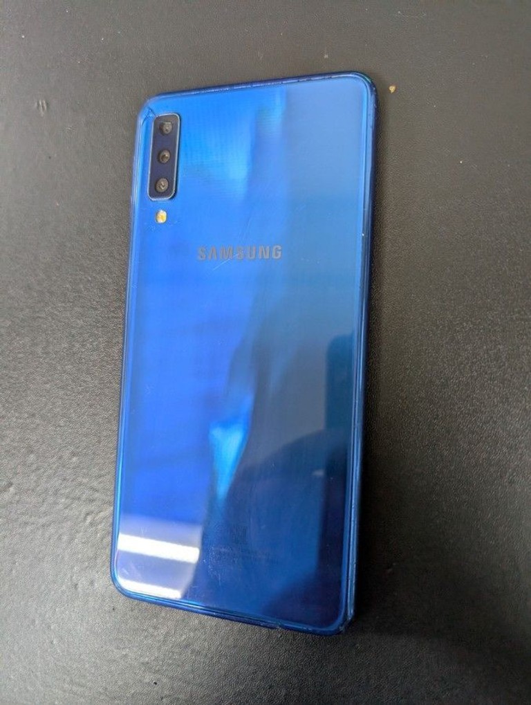 Объявление Samsung galaxy a7 2018 4/64gb sm-a750 Б/У