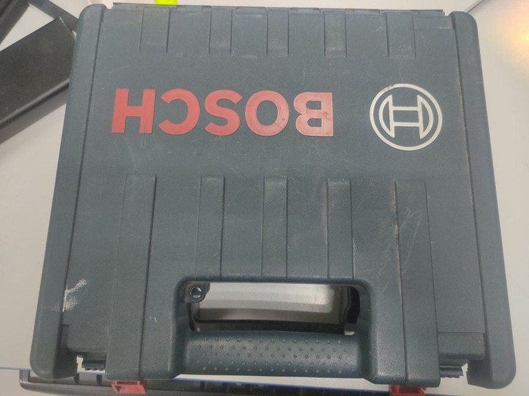 Дешиво Bosch gsr 120-li 2акб зп с ломбарда