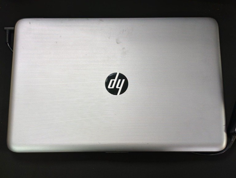Объявление Hp 15/core i3 5005u ddr3/4gb ddr3/hdd 500 gb/radeon r5 m330 Б/У