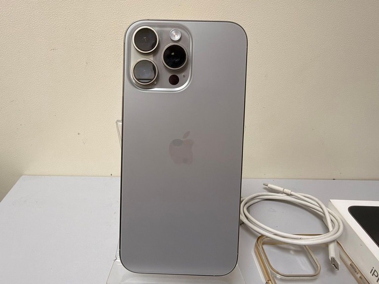Apple iphone 16 pro max 256gb Код:01-201123470. Зображення 5
