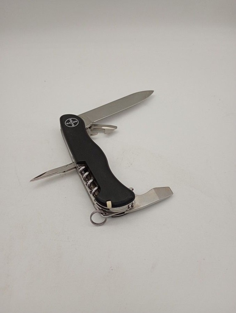 Купить Victorinox nomad Б/У