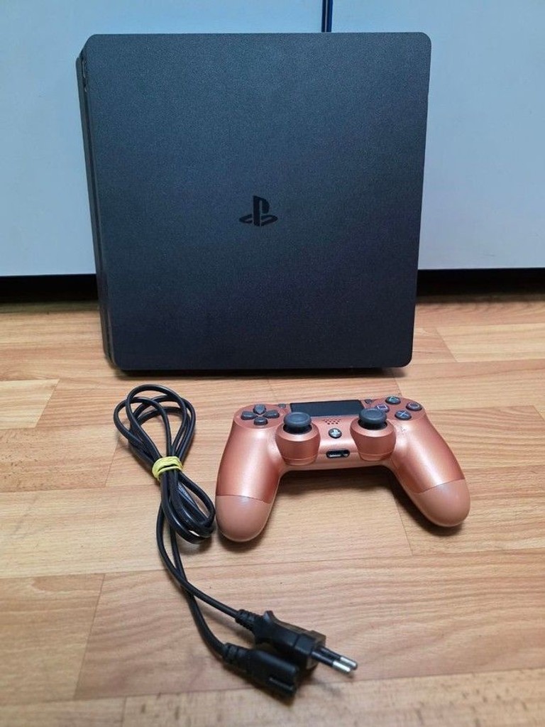 Купити  Sony PlayStation 4 Slim 1TB Black Б/У