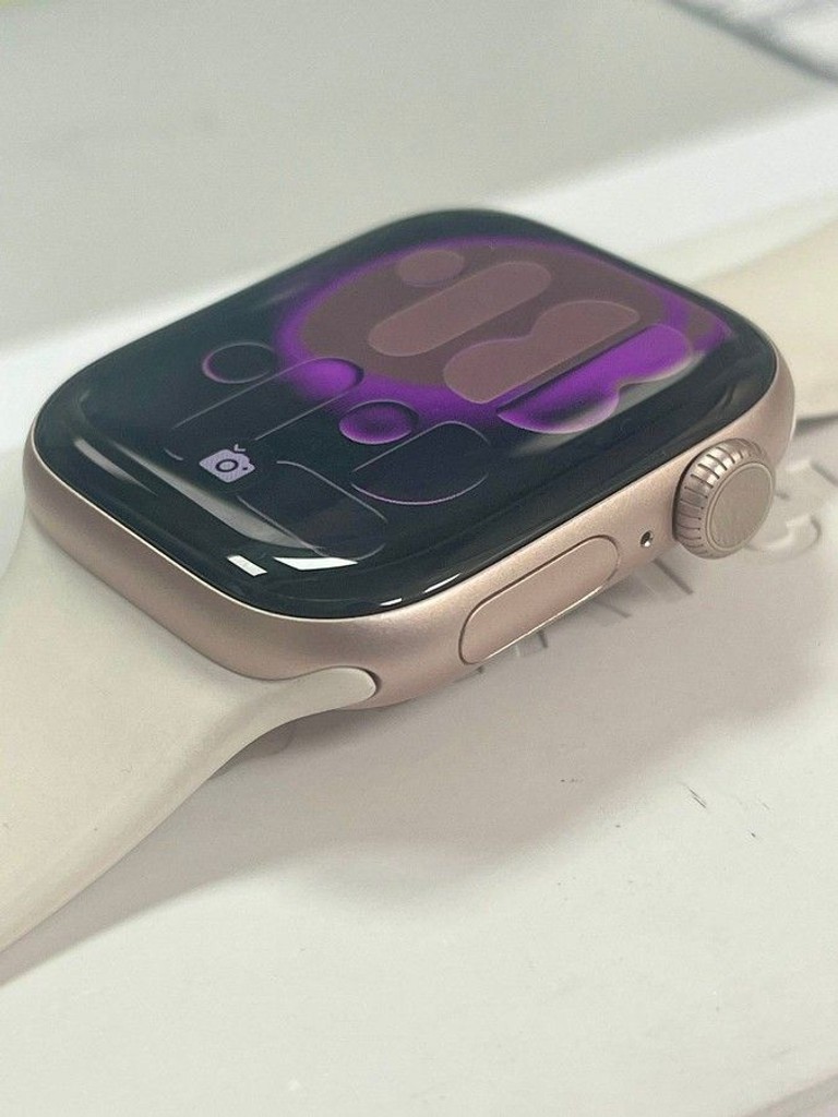 Дешиво Apple watch series 11 gps + cellular 42mm alu. case с ломбарда