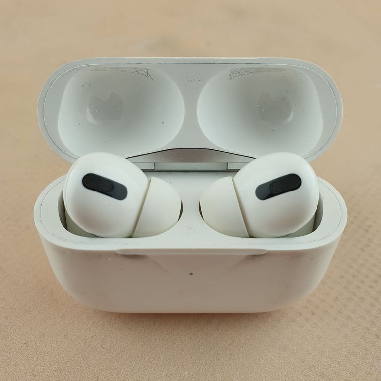 Apple AirPods Pro (MWP22)