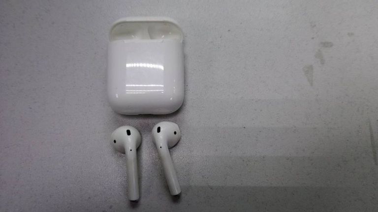 Apple airpods 2 gen a1602.a2032+a2031 2019г.